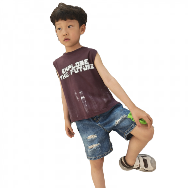 Spring and summer thin denim shorts